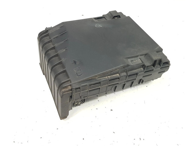 Блок предохранителей 8K150911 Audi Q3 8U