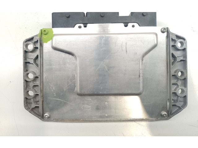 Масляный насос  K4M R8 (81KW) 237100132R  Renault Megane III 