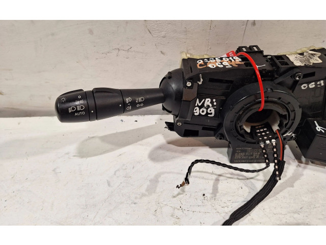 Ручка стеклоочистителей    Renault Trafic III (X82)