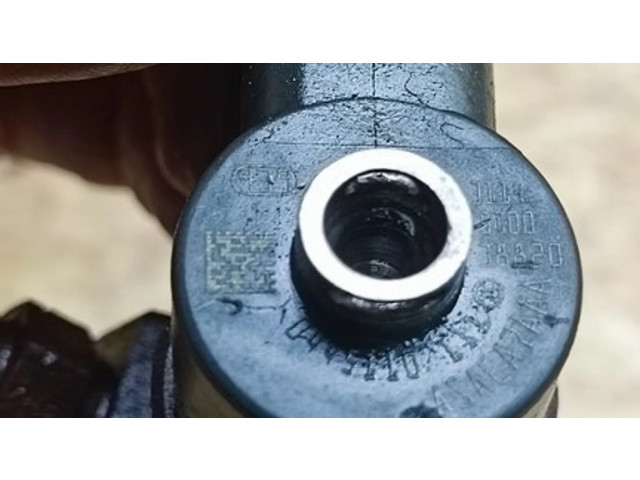 Форсунка 0445110111    Alfa Romeo 166 для дизельного двигателя  2.4