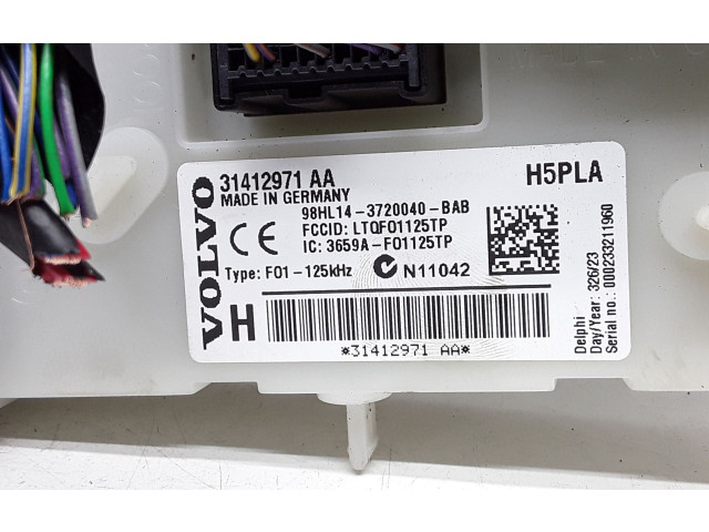 Блок предохранителей 31412971, 98HL143720040BAB Volvo S60