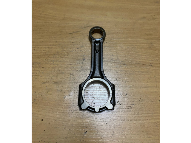 Шатун  235102A900, 235102A400    KIA Sportage  