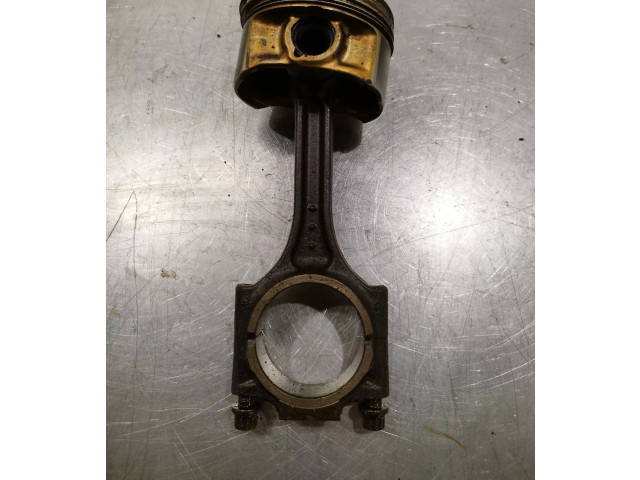  Поршень с шатуном B5254T2   Volvo XC90  