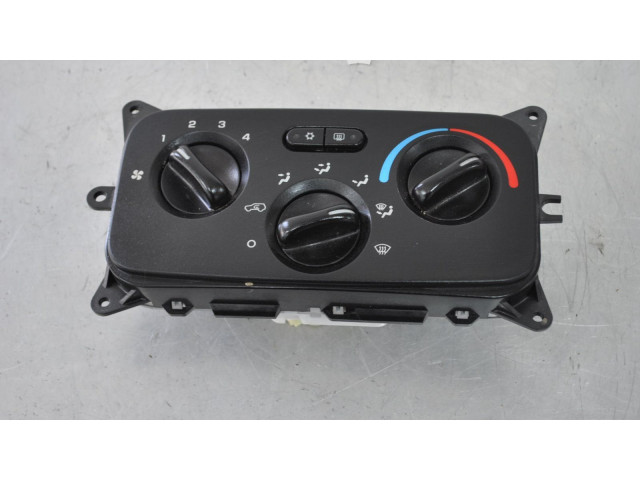 Блок управления климат-контролем    Jeep Cherokee