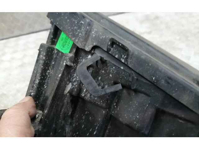 Блок предохранителей     Dacia Duster    