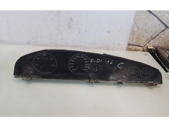 Přístrojová deska Audi A6 S6 C4 4A 1996 88311219