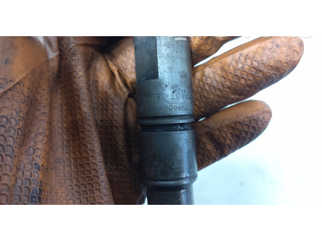 Vstřikovač 046130201B Audi 100 S4 C4 pro naftový motor 2.5