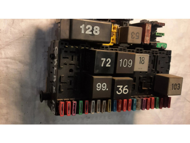 Блок предохранителей 7M0937025D, 14A073D Ford Galaxy