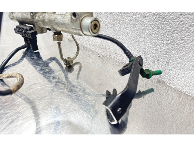 Топливная рампа 0445214017 Citroen C5 для двигателя RFN (EW10J4)