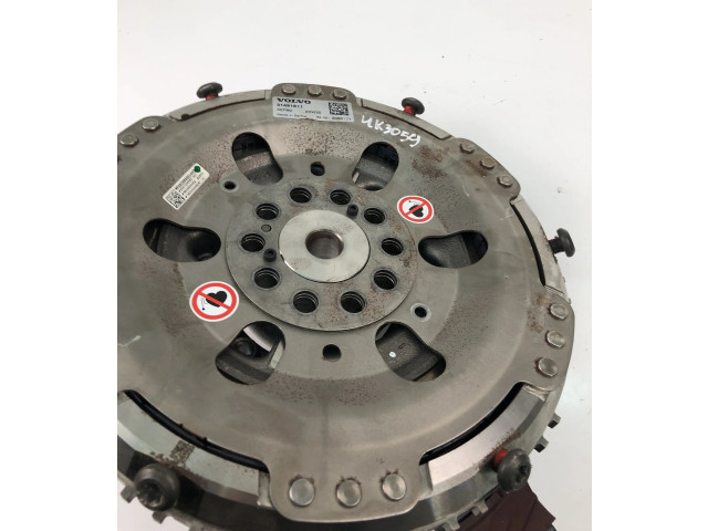 Генератор 31491811, UK3059 Volvo XC90