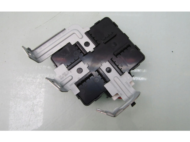 Блок управления 95300J7200   KIA Xceed