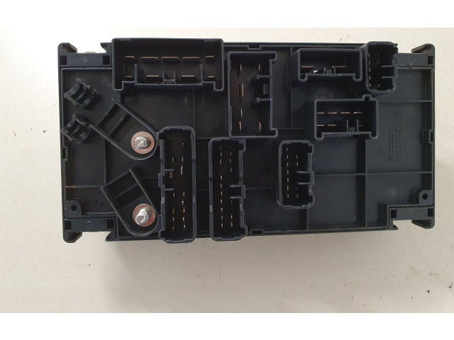 Блок предохранителей 82241SC070   Subaru Forester SH    
