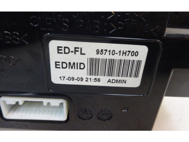 Дисплей    95710-1H700   KIA Ceed