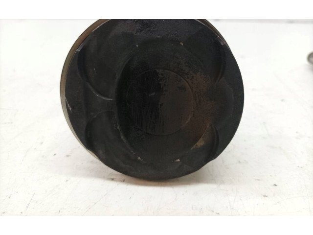 Поршень с шатуном 86L134, M156D Maserati Ghibli