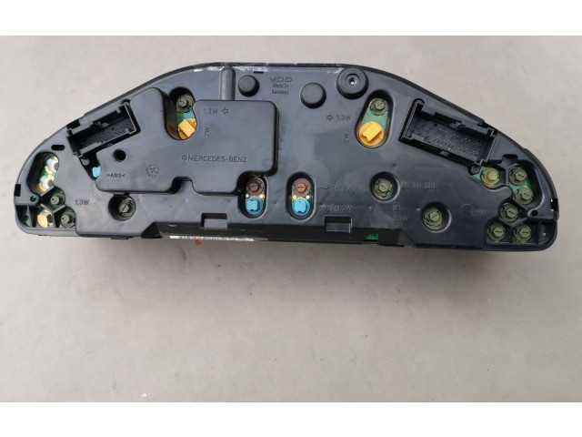 Přístrojová deska Mercedes-Benz CLK A209 C209 2002 A2085403911, 110008915028