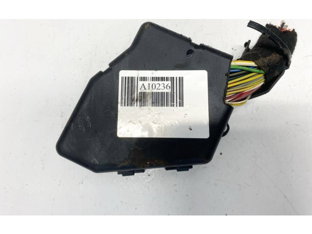 Блок предохранителей Audi A6 S6 C5 4B