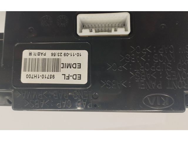 Дисплей    957101H700   KIA Ceed