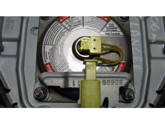 Подушка безопасности водителя MR955737 Mitsubishi Lancer