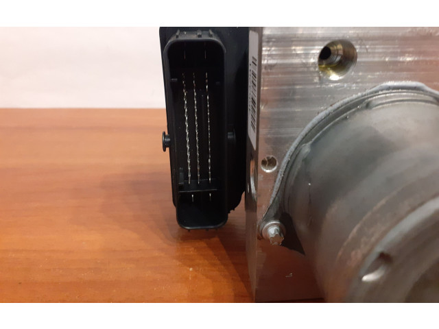 Блок АБС 2265106591, 32281466 Volvo XC40