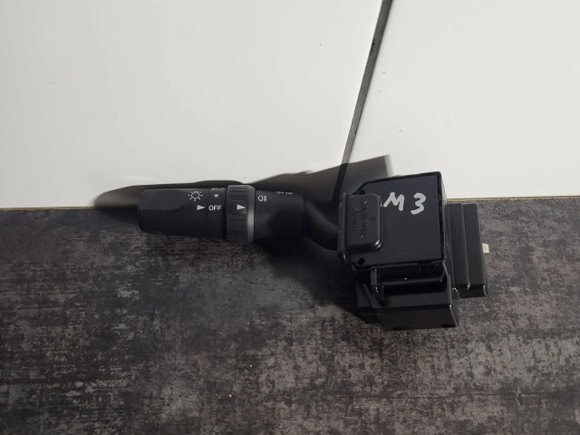 Ручка стеклоочистителей 17D682 Mazda 3 I