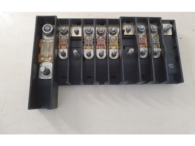 Pojistková skříňka 7H6970187FD Volkswagen Transporter - Caravelle T5 2007