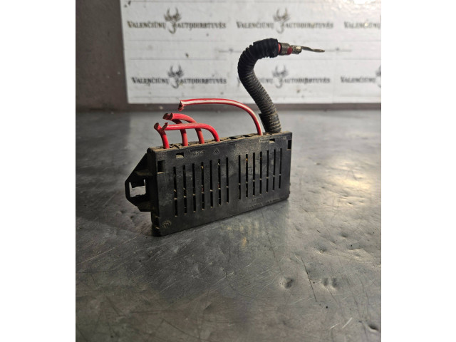 Блок предохранителей 9441776 Volvo V70