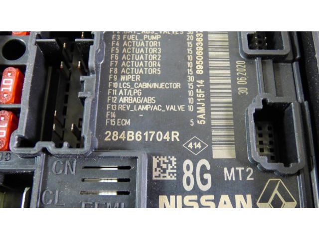 Другая деталь салона