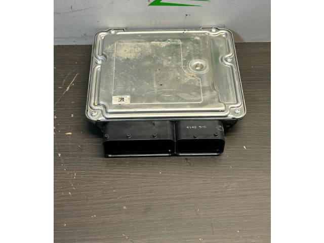 Блок управления двигателя 55579447, 55583654   Opel Meriva B