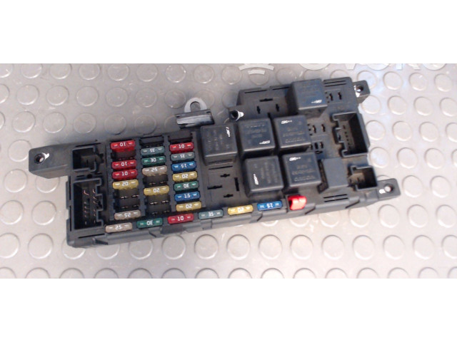 Блок предохранителей  518828108, NICHTZUTREFFEND   Volvo V70    
