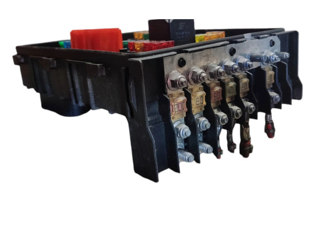 Pojistková skříňka 1K0937815C, 1K0937814F Volkswagen Tiguan 2010