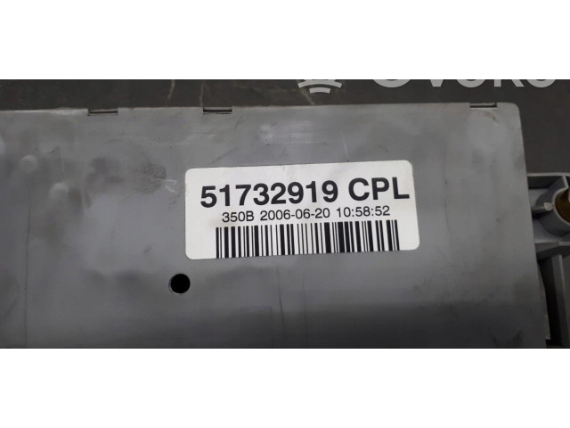 Блок предохранителей 51732919 Fiat Idea