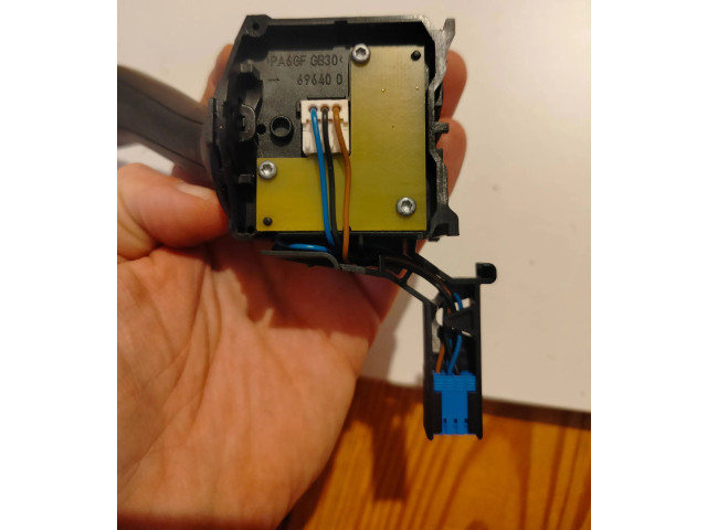 Ручка стеклоочистителей 1K0953519, 01203504 Volkswagen Golf Plus 2005 - 2013 года