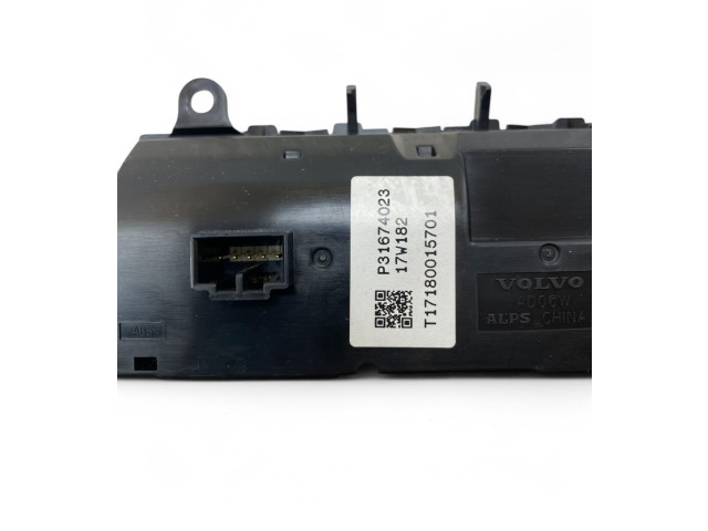 Блок управления климат-контролем 31674023, P31674023   Volvo XC90