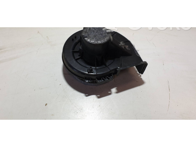Вентилятор печки    6R1819015, Y1551   Skoda Fabia Mk3 (NJ)