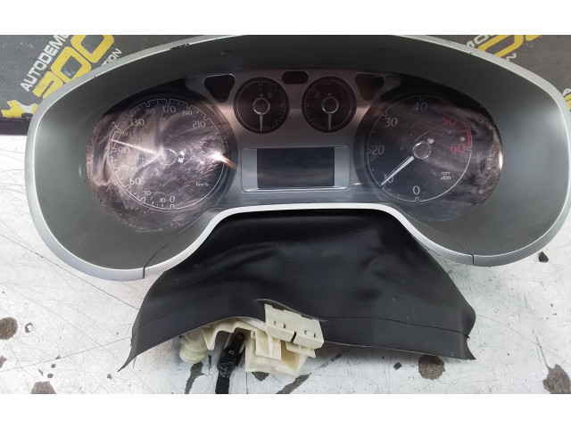 Панель приборов Lancia Delta III