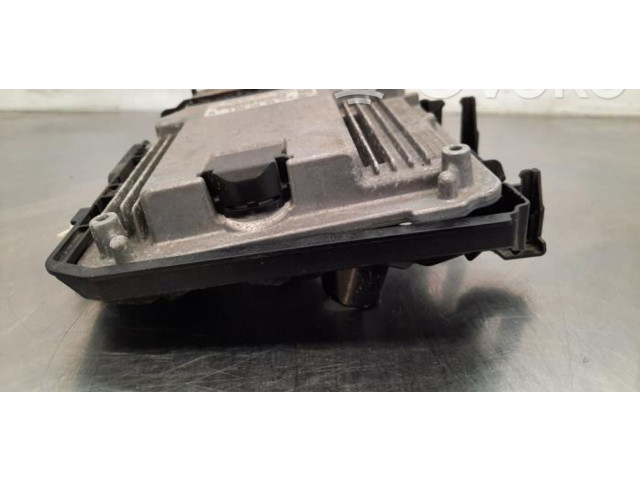 Блок управления двигателя    Audi Q5 SQ5