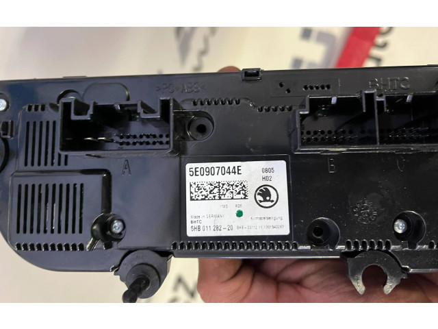 Блок управления климат-контролем 5E0907044E   Skoda Octavia Mk3 (5E)