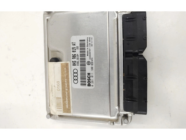 Блок управления двигателем Блок управления 045906019AT, 0281011100 Audi A2