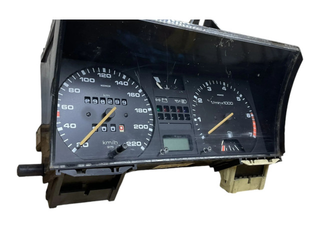 Přístrojová deska Volkswagen PASSAT B2 1986 321919033RF, 6160433030