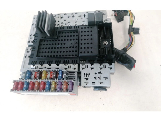 Блок предохранителей  08696098, 08679899   Volvo XC90    