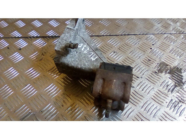 Подушка двигателя