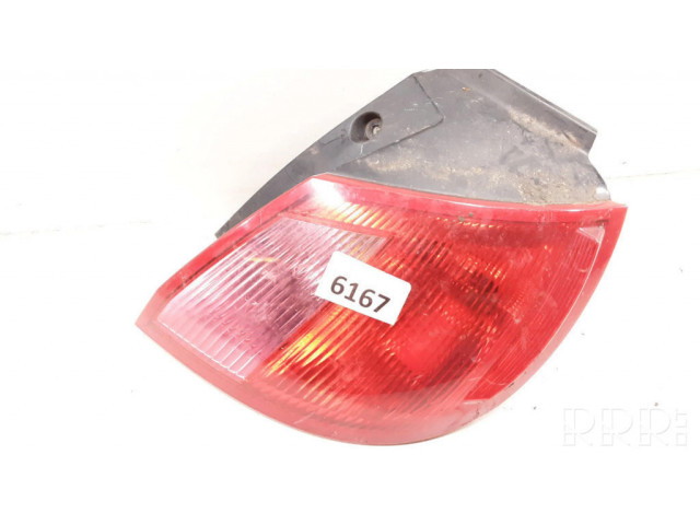 Задний фонарь правый MR957366, 27850202 Mitsubishi Colt 1996-2004 года