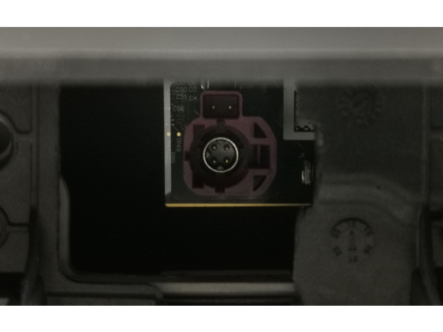 Дисплей 1089543-00-J Tesla Model 3