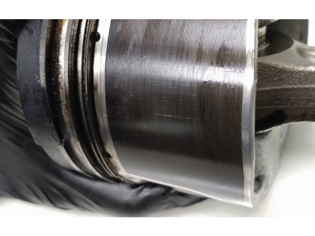 Поршень с шатуном 4N14 Mitsubishi Outlander