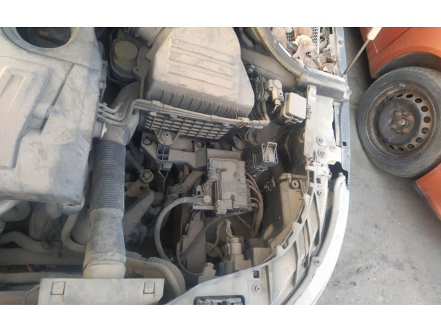 Блок предохранителей    Audi A1    