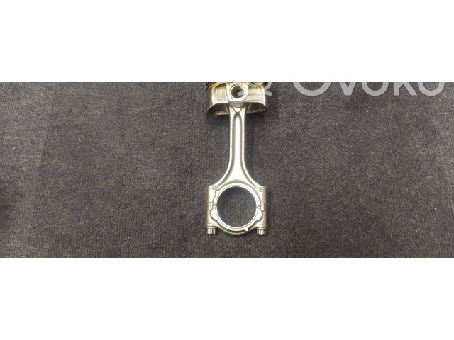  Поршень с шатуном B420T2 82L233  Volvo XC60  