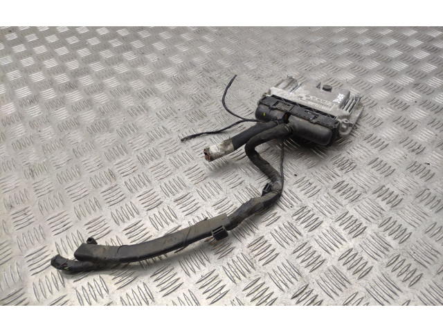 Блок управления двигателя 03L906018CT Skoda Octavia Mk2 (1Z)