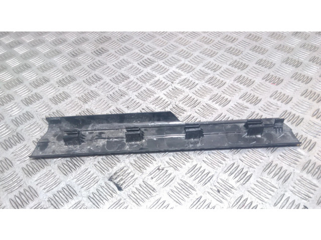 Другая деталь салона