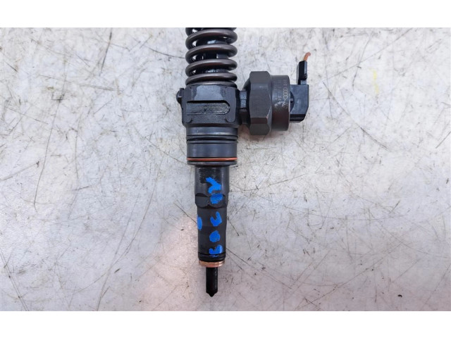 Форсунка 038130073P Volkswagen Bora AJM