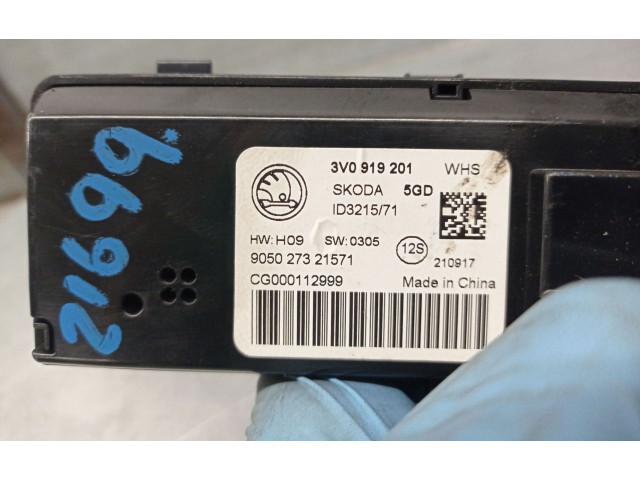 Дисплей    3V0919201, 905027321571   Skoda Superb B8 (3V)